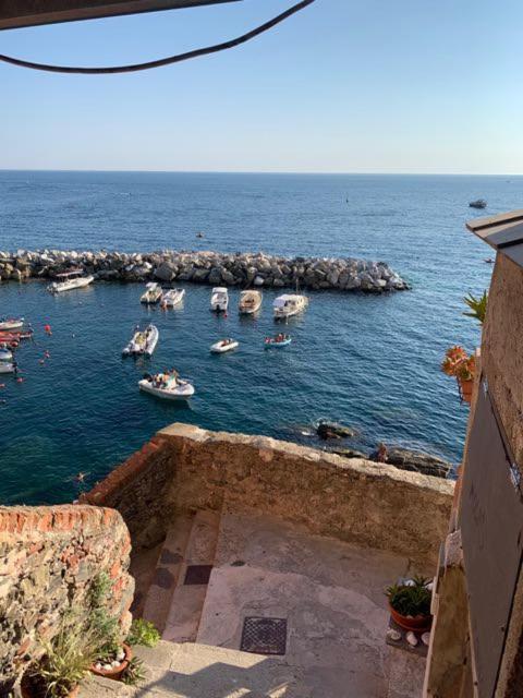Alloggio Vista Mare Macrescia Ριοματζόρε Εξωτερικό φωτογραφία