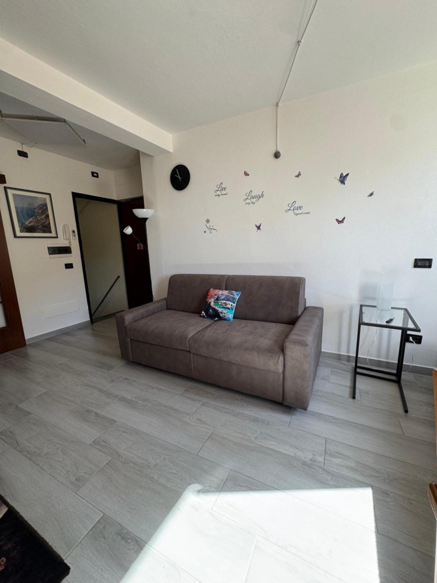 Alloggio Vista Mare Macrescia Ριοματζόρε Εξωτερικό φωτογραφία